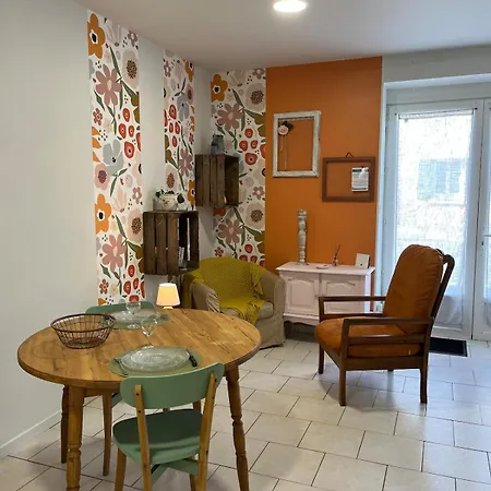 Logis En Perigord - Entre Bastides Et Vignobles - 2 Personnes * Saint-Aubin-de-Lanquais